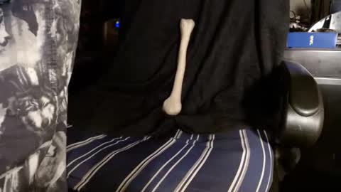 Snapshot of eeyoreeeyore chatting on 11-10-25, 10:31 eeyoreeeyore online show from 11-10-25, 10:31