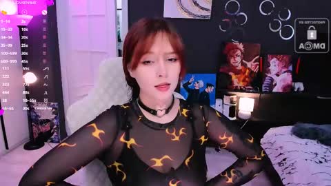 Snapshot of effie_lee chatting on 05-23-26, 08:51 Effie online show from 05-23-26, 08:51