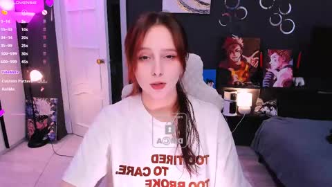 Snapshot of effie_lee chatting on 05-29-26, 08:56 Effie online show from 05-29-26, 08:56