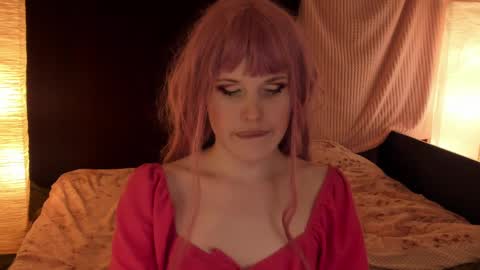 Effie Mur online show from 02-08-25, 06:12