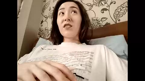 Effy online show from 05-13-26, 12:02