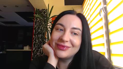 Effy online show from 10-17-25, 11:02