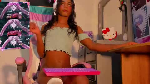 effy_marinn online show from 10-01-25, 09:26