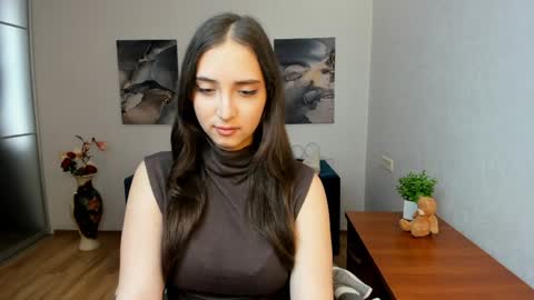 Effy Royse online show from 04-06-26, 05:41