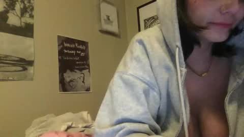 eggnog_and_booty online show from 04-29-26, 11:55