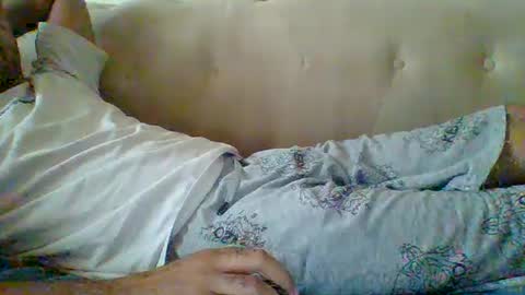 Snapshot of egyman2022 chatting on 07-04-26, 12:00 Im momo 35 Egyptian at Dubai online show from 07-04-26, 12:00