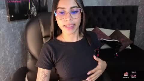 Snapshot of eileen__stone chatting on 12-02-25, 07:09 eileen__stone online show from 12-02-25, 07:09