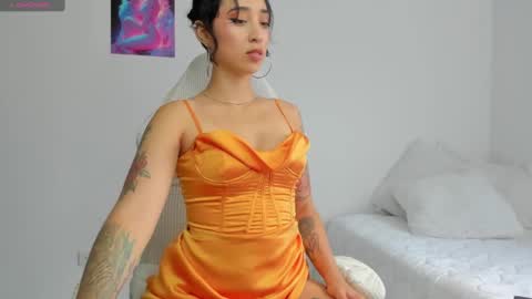   EileenFord    online show from 01-30-25, 10:08