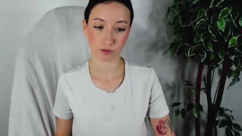 eileenmoores online show from 09-11-25, 11:43