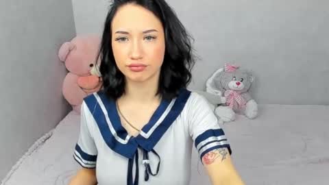 eileenmoores online show from 02-12-26, 04:35