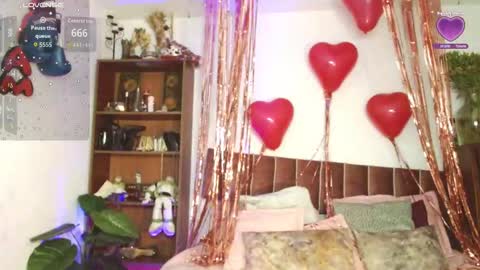 Snapshot of eimi_goddess chatting on 02-16-26, 10:44 eimi_goddess online show from 02-16-26, 10:44