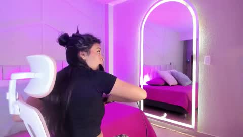 Snapshot of eimmy_bm chatting on 10-12-25, 11:09 eimmy_bm online show from 10-12-25, 11:09