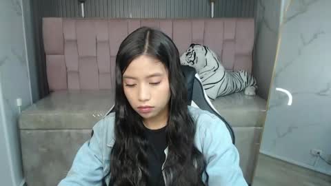 eimy18_b online show from 05-07-26, 01:16