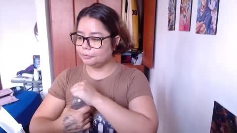 eimy_saenzz online show from 12-04-25, 04:16