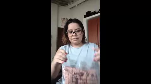 eimy_saenzz online show from 04-10-26, 07:07
