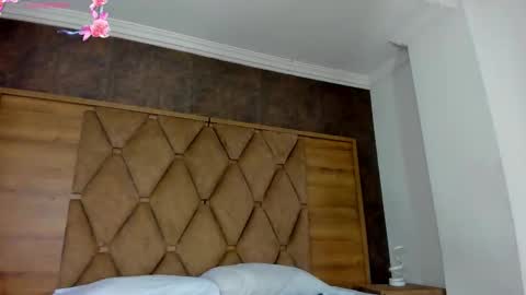 YG COUPLE online show from 03-07-26, 08:50