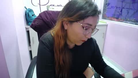 Snapshot of eireneninon chatting on 12-14-24, 01:39 Eirene online show from 12-14-24, 01:39