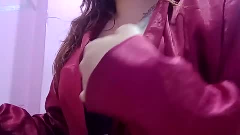 Snapshot of eireneninon chatting on 02-27-25, 07:12 Eirene online show from 02-27-25, 07:12