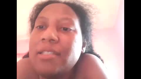 Eirondra Valeen online show from 11-08-25, 01:00