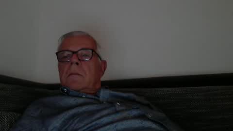 Snapshot of eisbaer1957 chatting on 11-02-25, 02:19 eisbaer1957 online show from 11-02-25, 02:19