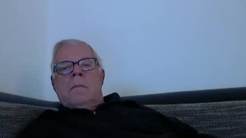 Snapshot of eisbaer1957 chatting on 11-09-25, 07:28 eisbaer1957 online show from 11-09-25, 07:28