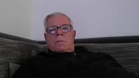 Snapshot of eisbaer1957 chatting on 11-30-25, 08:07 eisbaer1957 online show from 11-30-25, 08:07