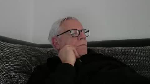 Snapshot of eisbaer1957 chatting on 02-21-26, 03:46 eisbaer1957 online show from 02-21-26, 03:46