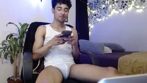 xoxo online show from 12-10-24, 02:38