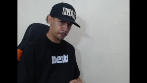 Instagram BelowAbajo online show from 06-17-26, 04:26