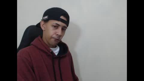 Instagram BelowAbajo online show from 06-25-26, 04:23