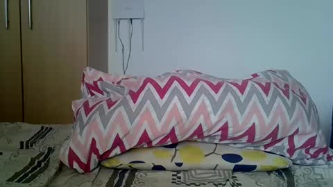 petite online show from 01-13-25, 12:56