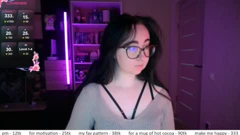 If you like it when I meow give me a thumbs up online show from 06-12-26, 10:03