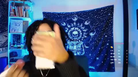 Ela  Help me reach 100 thumbs up online show from 07-14-26, 07:13