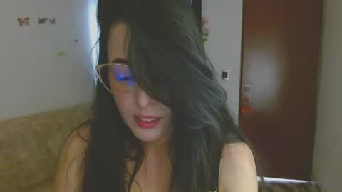Snapshot of ela_3611 chatting on 05-10-26, 07:52 ela_3611 online show from 05-10-26, 07:52