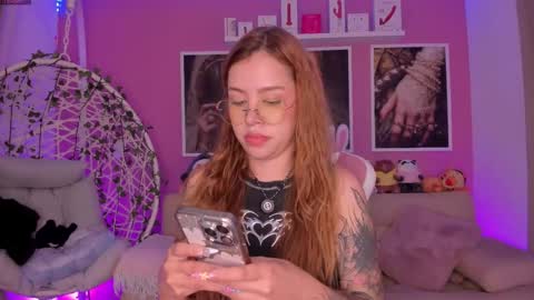 Snapshot of ela_garu_ chatting on 09-28-25, 05:46 Ela online show from 09-28-25, 05:46