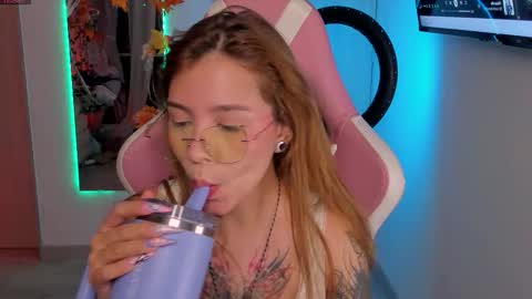 Snapshot of ela_garu_ chatting on 10-21-25, 03:51 Ela online show from 10-21-25, 03:51