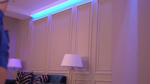 Ella online show from 03-21-26, 05:56