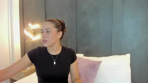 E L A I A online show from 07-30-26, 07:02