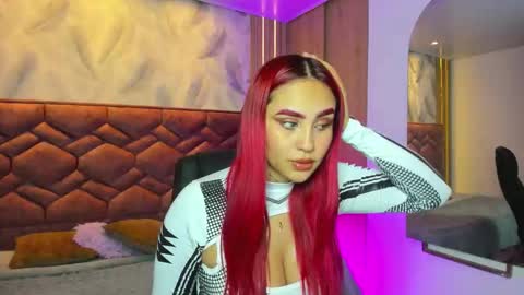 Elaia online show from 10-14-25, 08:31