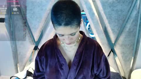 Snapshot of elaine87_ chatting on 09-23-25, 08:34 elaine87_ online show from 09-23-25, 08:34