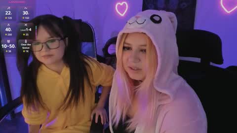 Snapshot of elainebeness chatting on 02-25-26, 08:51 Your sweet girl online show from 02-25-26, 08:51