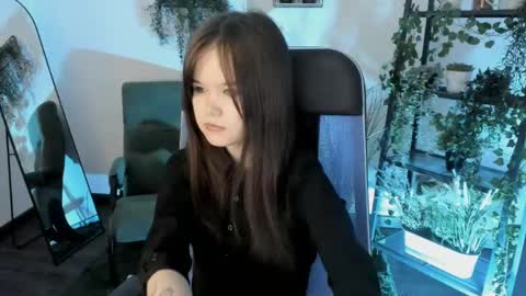 Your sweet girl online show from 05-04-26, 07:43