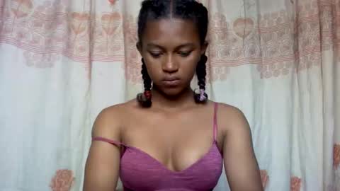 elaliealdy online show from 05-06-26, 10:09