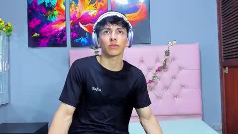 Elan Giralon online show from 11-29-25, 11:52