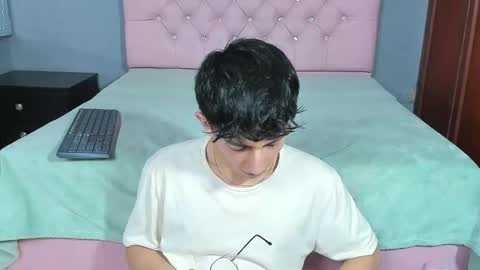 Elan Giralon online show from 01-06-26, 11:18