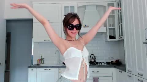 Snapshot of elannand chatting on 07-28-26, 11:17 ELA 3 online show from 07-28-26, 11:17