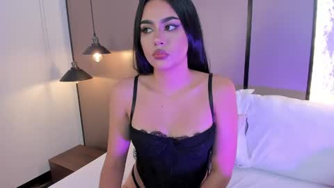 Snapshot of elara_bloom_ chatting on 04-21-26, 02:15 elara_bloom_ online show from 04-21-26, 02:15