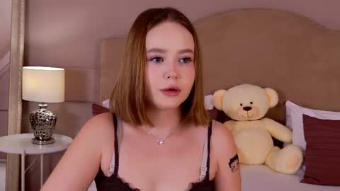 elaravance online show from 06-24-26, 05:06