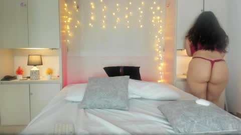 elarey_ online show from 04-25-26, 01:41