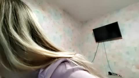 MIa online show from 02-25-26, 01:21